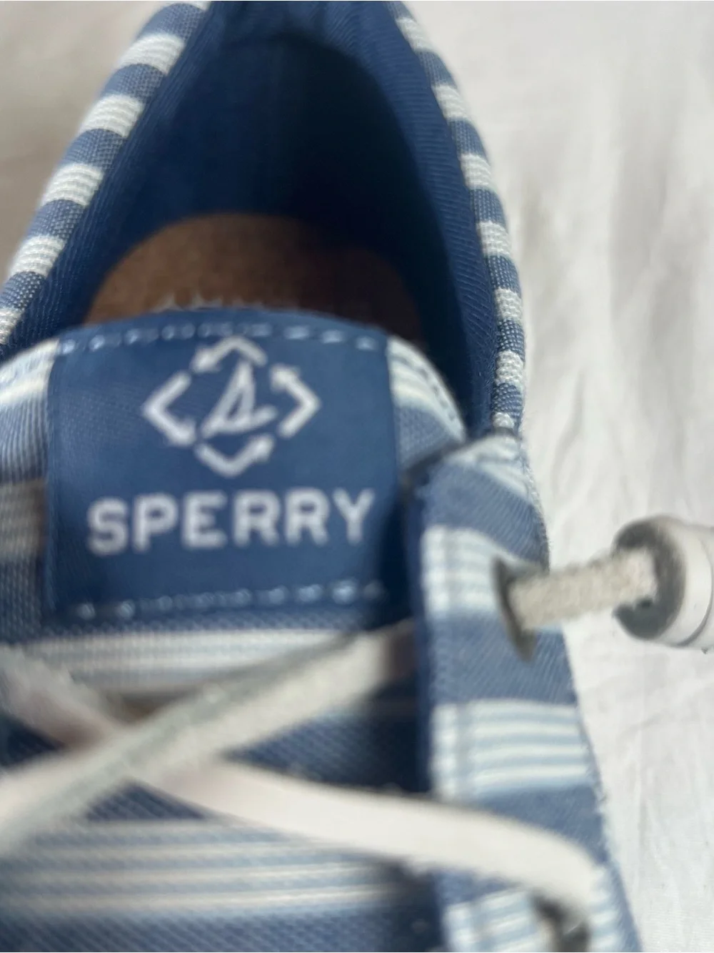 Sperry Top-Sider Women’s sz10 Blue&White Striped LowTop Canvas Sneakers STS88682